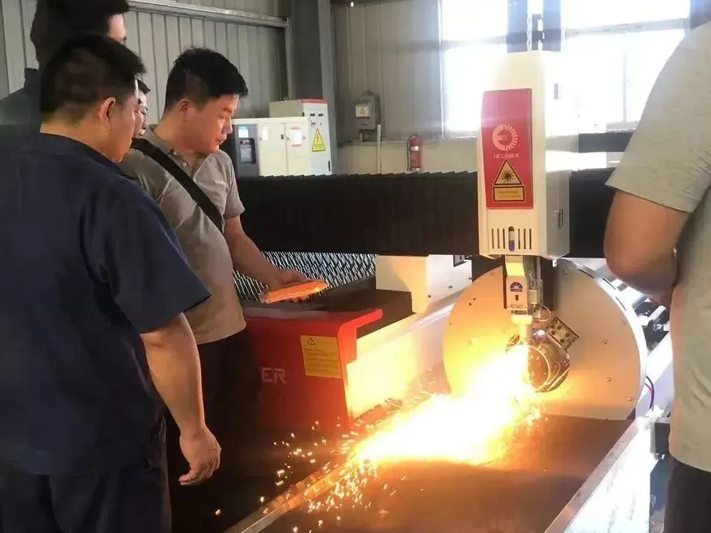 “新兵器”到位！板管一體激光切割機(jī)